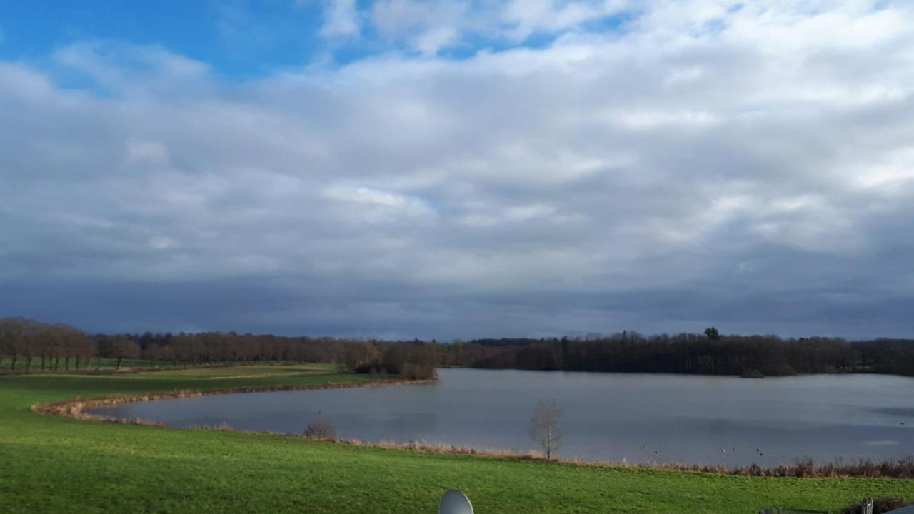 Dachgeschosswohnung Mit Seeblick Ahrensbok Kültér fotó